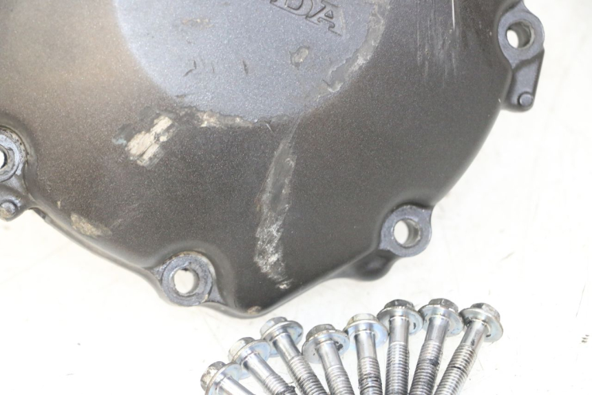 photo de TAPA ENCENDIDO HONDA CB R 1000 (2018 - 2023) - Detalles de los puntos de fijación