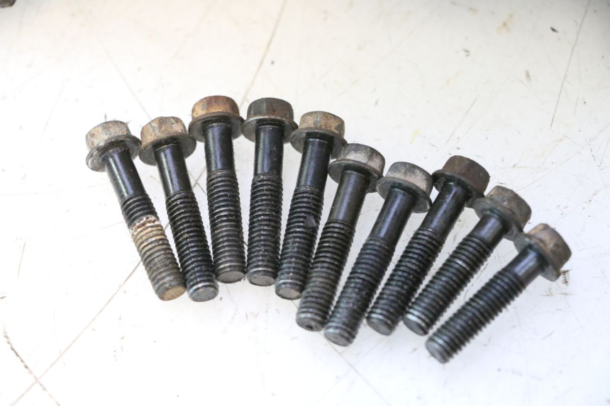 photo de TAPA ENCENDIDO SUZUKI DR S 600 (1985 - 1989) - Características distintivas