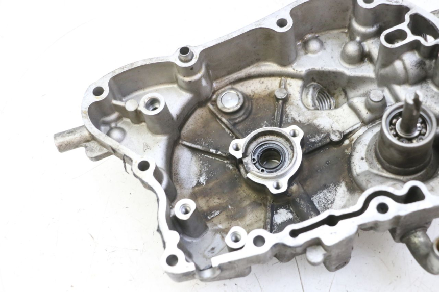 photo de CUBIERTA DEL ENCENDIDO HONDA FES S-WING SWING ABS 125 (2007 - 2015) - Zoom estado de uso