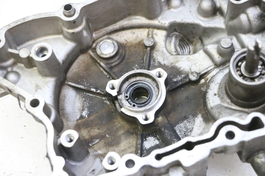 photo de CUBIERTA DEL ENCENDIDO HONDA FES S-WING SWING ABS 125 (2007 - 2015) - Primer plano técnico