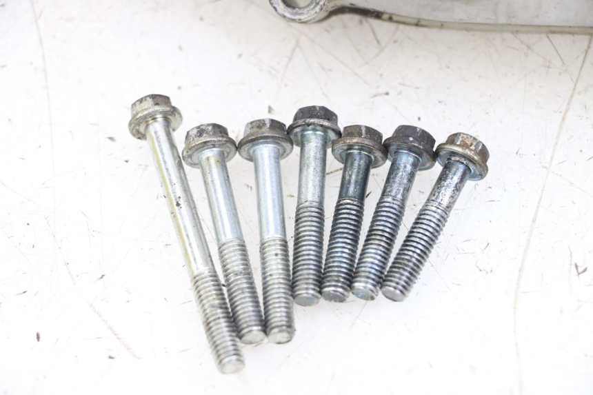 photo de Cárter de encendido HYOSUNG GF 125 (2001 - 2005) - Detalles de los puntos de fijación