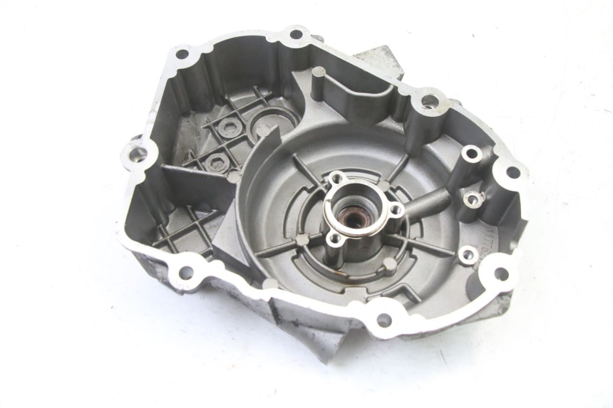 photo de TAPA ENCENDIDO PEUGEOT SATELIS 125 (2013 - 2018) - Detalles de los puntos de fijación