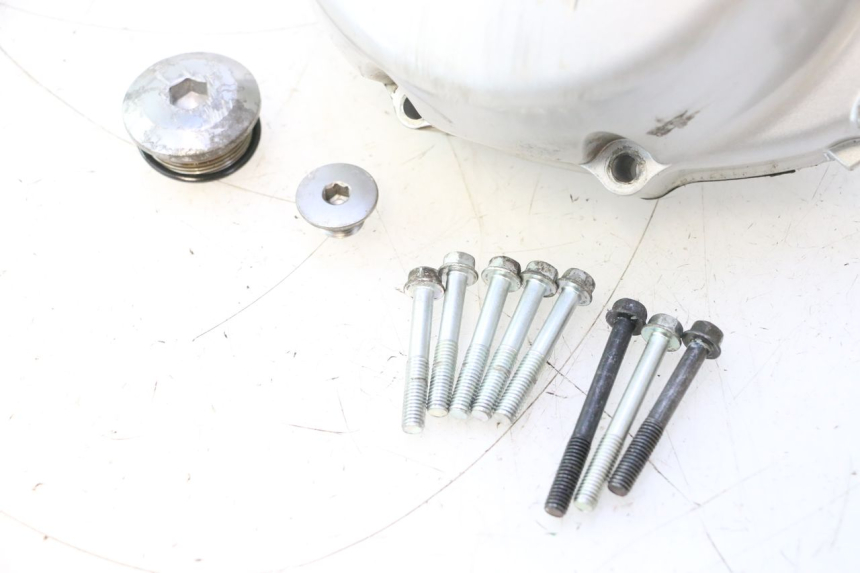 photo de TAPA ENCENDIDO HONDA XLV VARADERO 125 (2007 - 2012) - Características distintivas