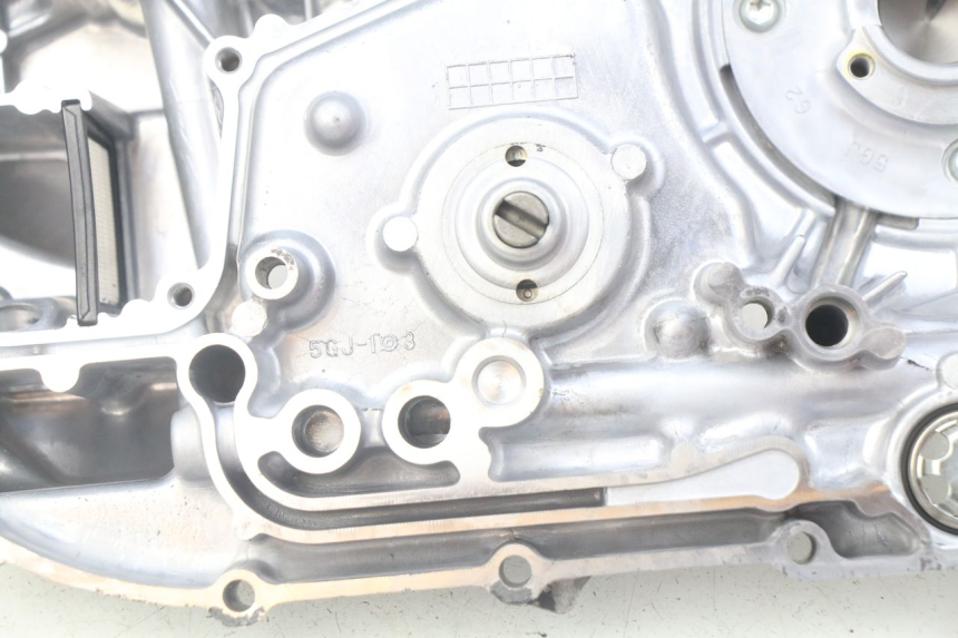 photo de TAPA ENCENDIDO YAMAHA XP T-MAX TMAX ABS 530 (2012 - 2015) - Primer plano técnico