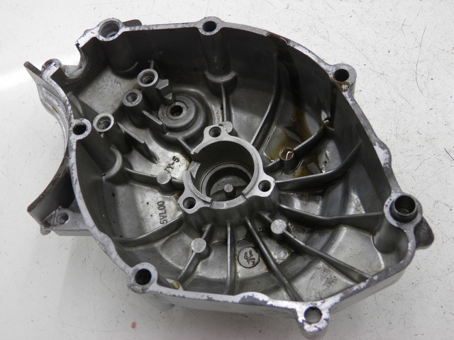 photo de TAPA ALTERNADOR YAMAHA YBR 125 (2004 - 2006) - Otra perspectiva