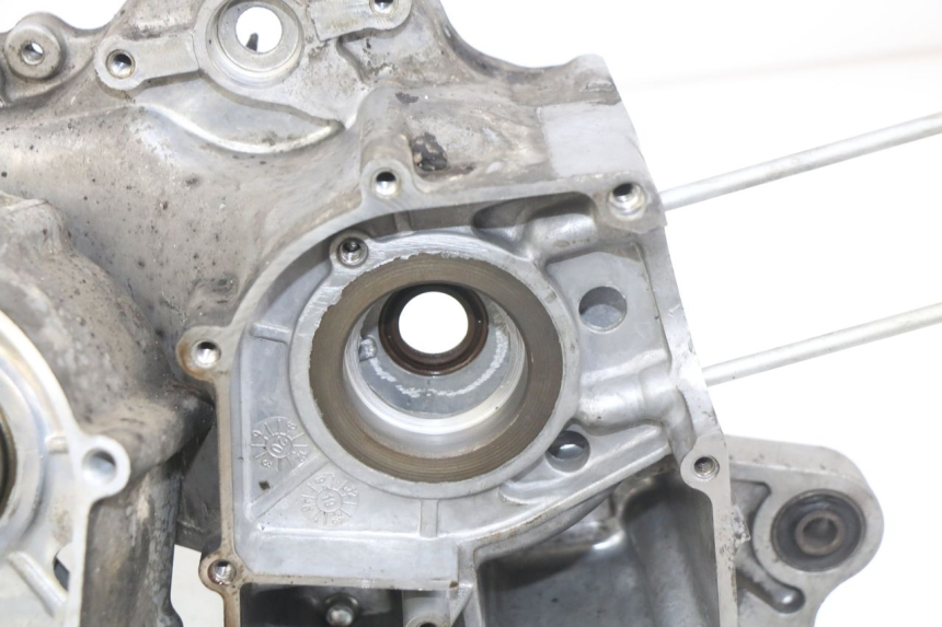 photo de CÁRTER DE MOTOR INFERIOR KYMCO AGILITY 16+ 4T 50 (2018 - 2023) - Enfoque en la estructura