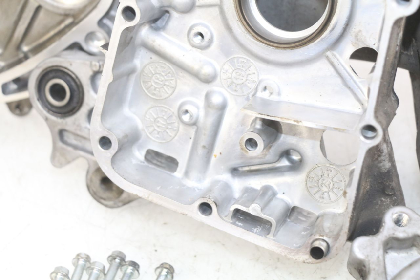 photo de CÁRTER DE MOTOR INFERIOR KYMCO AGILITY 16+ 4T 50 (2018 - 2023) - Perfil de la pieza de repuesto