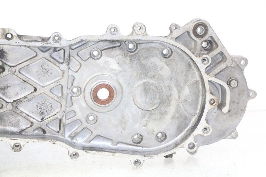 photo de CÁRTER DE MOTOR INFERIOR KYMCO AGILITY 16+ 4T 50 (2018 - 2023) - Detalles de los puntos de fijación