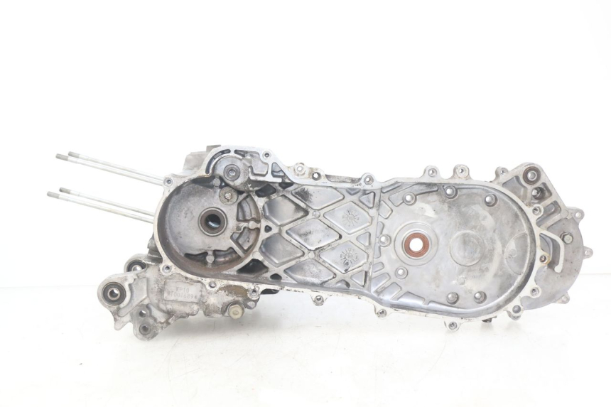 photo de CÁRTER DE MOTOR INFERIOR KYMCO AGILITY 16+ 4T 50 (2018 - 2023) - Estado de la superficie y material