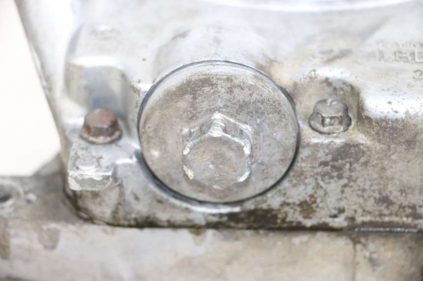 photo de CÁRTER DE MOTOR INFERIOR KYMCO AGILITY 4T 50 (2005 - 2018) - Foto de producto adicional