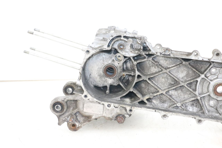 photo de CÁRTER DE MOTOR INFERIOR KYMCO AGILITY 4T 50 (2005 - 2018) - Zoom sobre los componentes