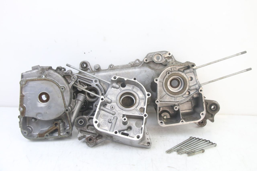 photo de CÁRTER DE MOTOR INFERIOR KYMCO AGILITY 4T 50 (2018 - 2022) - Vista principal