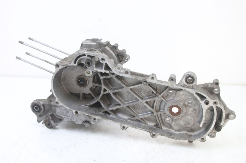 photo de CÁRTER DE MOTOR INFERIOR KYMCO AGILITY 4T 50 (2018 - 2022) - Primer plano de alta resolución