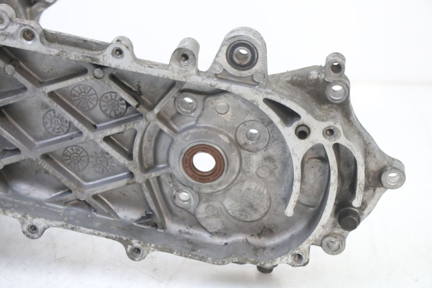 photo de CÁRTER DE MOTOR INFERIOR KYMCO AGILITY 4T 50 (2018 - 2022) - Inspección visual detallada