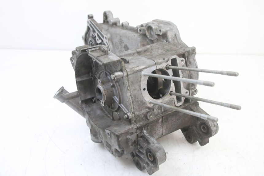 photo de CÁRTER DE MOTOR INFERIOR KYMCO AGILITY 4T 50 (2018 - 2022) - Enfoque en la estructura