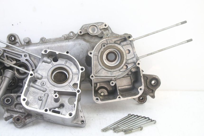 photo de CÁRTER DE MOTOR INFERIOR KYMCO AGILITY 4T 50 (2018 - 2022) - Zoom estado de uso