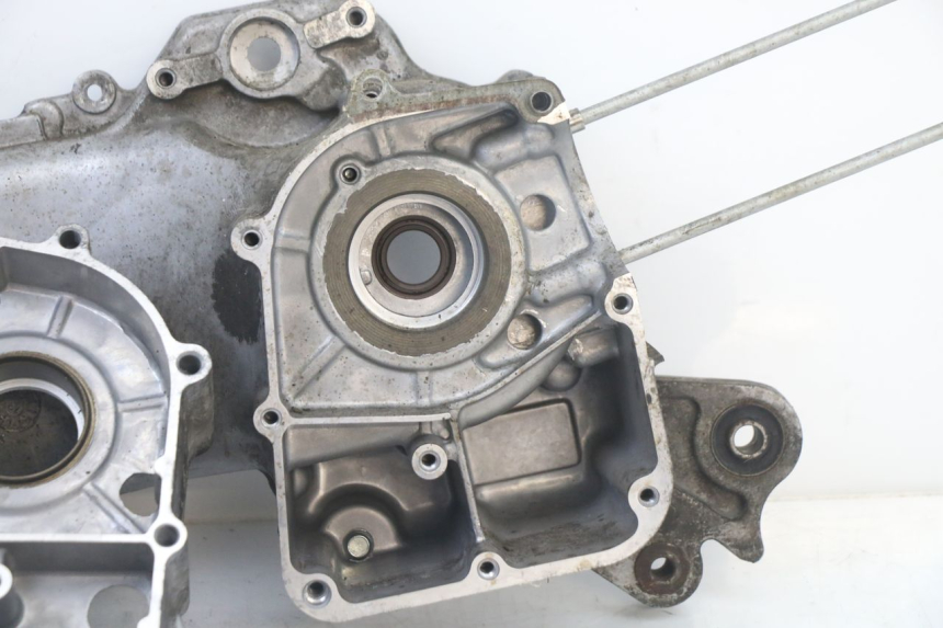 photo de CÁRTER DE MOTOR INFERIOR KYMCO AGILITY 4T 50 (2018 - 2022) - Primer plano técnico