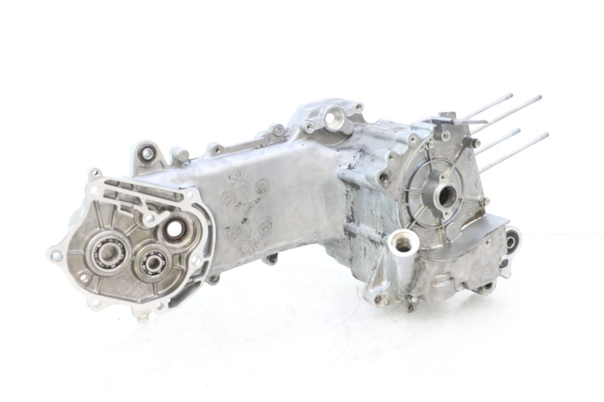 photo de CÁRTER DE MOTOR INFERIOR KYMCO AGILITY 4T 50 (2018 - 2022) - Primer plano de alta resolución
