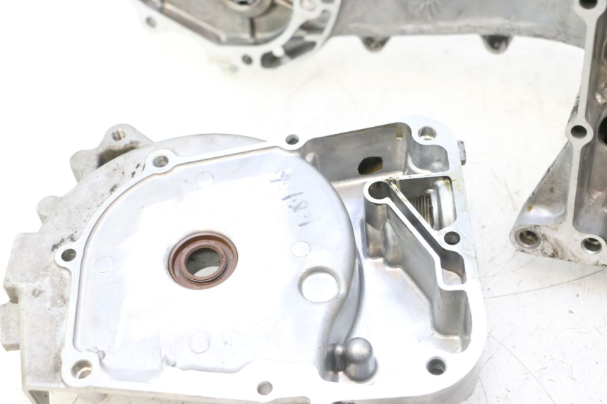 photo de CÁRTER DE MOTOR INFERIOR KYMCO AGILITY 4T 50 (2018 - 2022) - Enfoque en la estructura