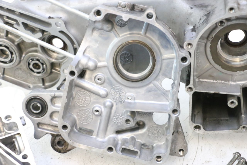 photo de CÁRTER DE MOTOR INFERIOR KYMCO AGILITY 4T 50 (2018 - 2022) - Primer plano técnico