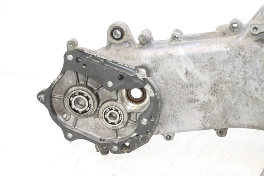 photo de CÁRTER DE MOTOR INFERIOR KYMCO AGILITY 4T 50 (2005 - 2018) - Primer plano técnico