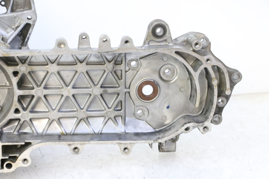 photo de CÁRTER DE MOTOR INFERIOR KYMCO AGILITY NAKED RENOUVO 2T 50 (2011 - 2018) - Vista general del producto