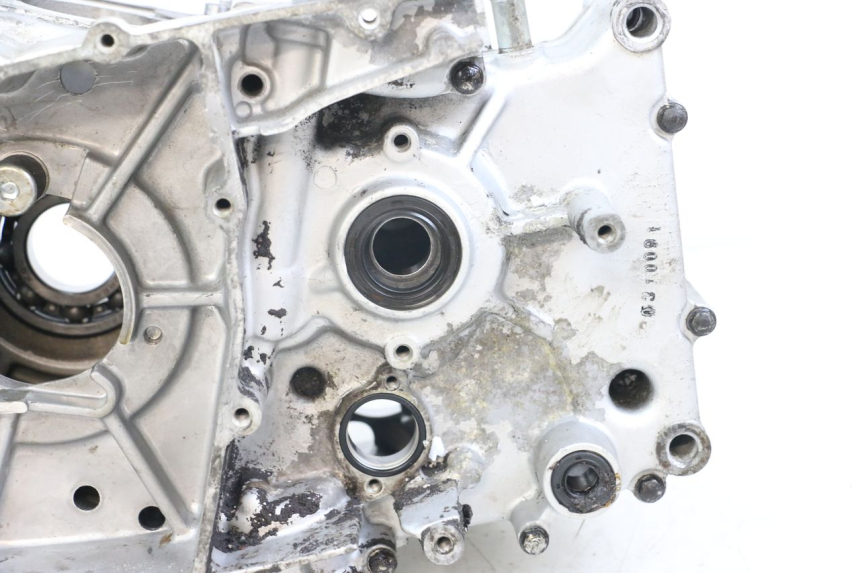 photo de Cárter inferior del motor HYOSUNG GV AQUILA 125 (2000 - 2009) - Otra vista del artículo