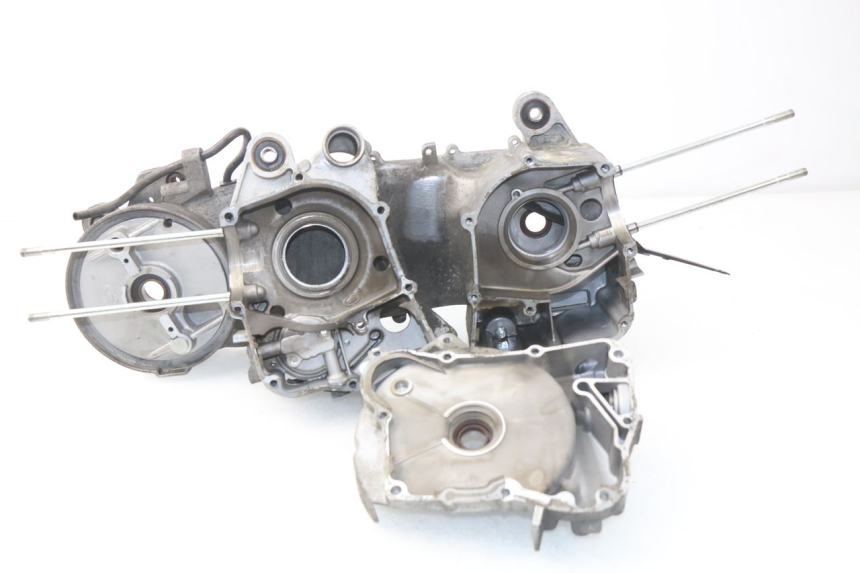 photo de CÁRTER DE MOTOR INFERIOR JONWAY AZTRAL 125 (2008 - 2017) - Inspección visual detallada