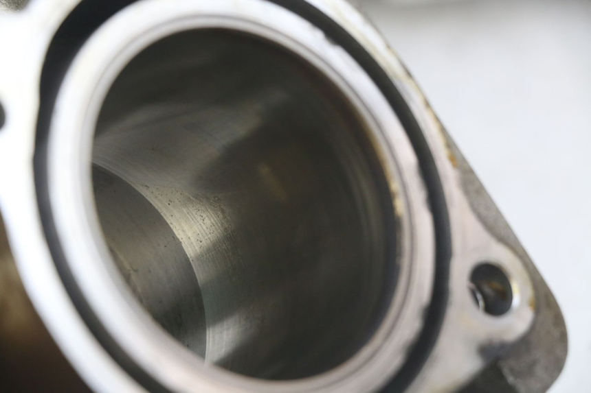 photo de CÁRTER DE MOTOR INFERIOR HONDA CBF 500 (2004 - 2007) - Otra vista del artículo