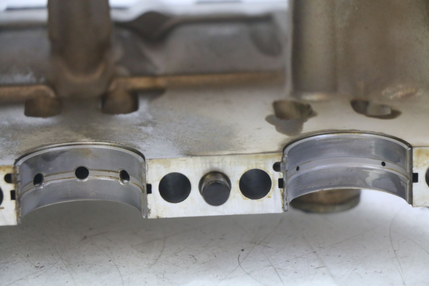 photo de CÁRTER DE MOTOR INFERIOR HONDA CBF 500 (2004 - 2007) - Enfoque en la estructura