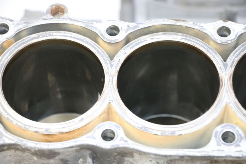 photo de CARTER HONDA CBR RR FIREBLADE 900 (1992 - 1994) - Primer plano de alta resolución