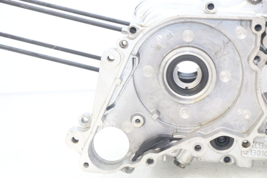 photo de CÁRTER DE MOTOR INFERIOR TNT MOTOR CITY 50 (2007 - 2018) - Enfoque en la estructura