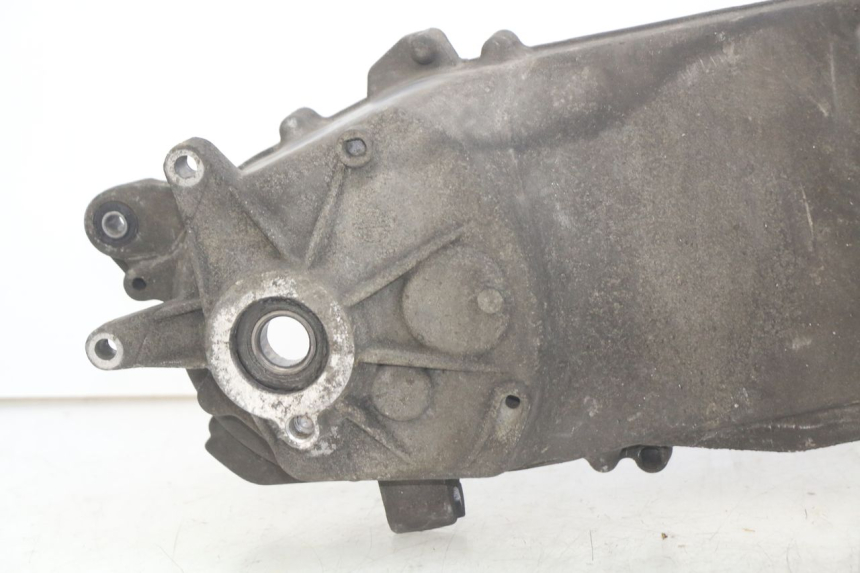 photo de CÁRTER DE MOTOR INFERIOR PEUGEOT CITYSTAR 125 (2011 - 2017) - Primer plano de alta resolución