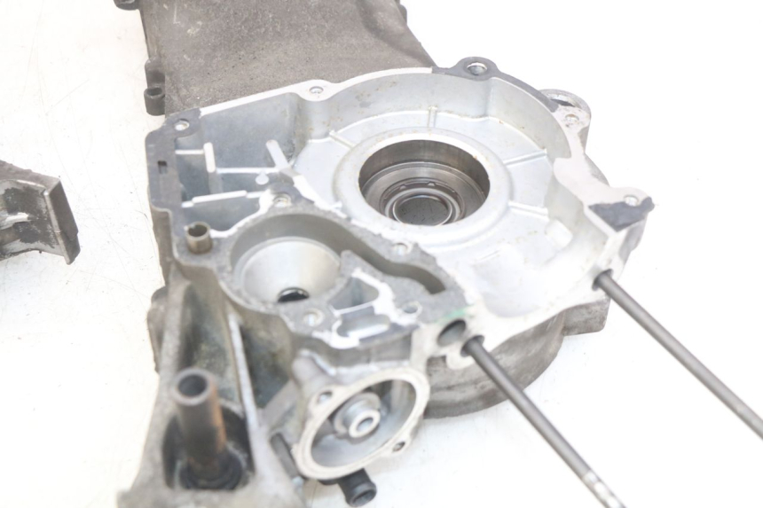 photo de CÁRTER DE MOTOR INFERIOR PEUGEOT CITYSTAR 125 (2011 - 2017) - Inspección visual detallada