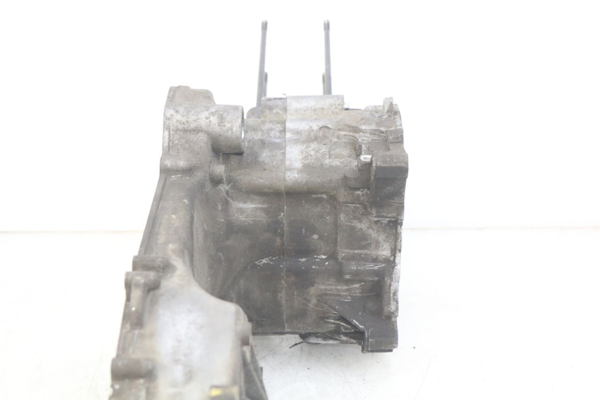 photo de CÁRTER DE MOTOR INFERIOR PEUGEOT CITYSTAR 125 (2011 - 2017) - Detalles de los puntos de fijación