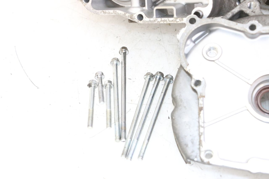 photo de CARTER DAELIM BESBI 125 (2007 - 2008) - Zoom sobre los componentes