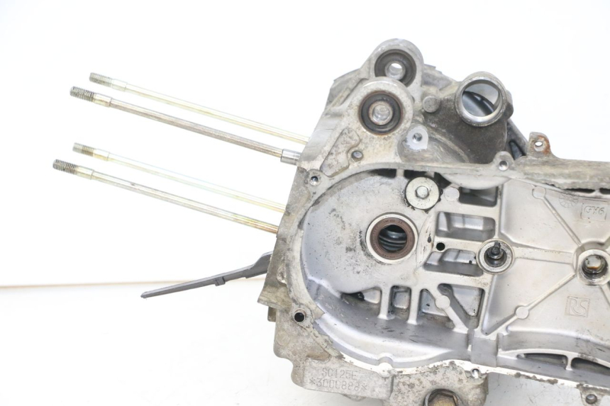 photo de CARTER DAELIM BESBI 125 (2007 - 2008) - Detalles de los puntos de fijación