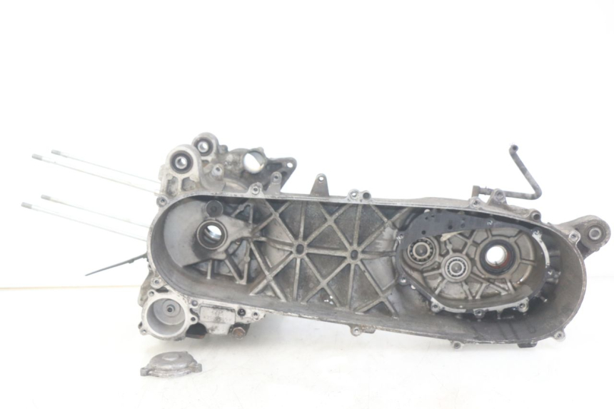 photo de CÁRTER DE MOTOR INFERIOR KYMCO DINK STREET 125 (2009 - 2014) - Detalles de los puntos de fijación