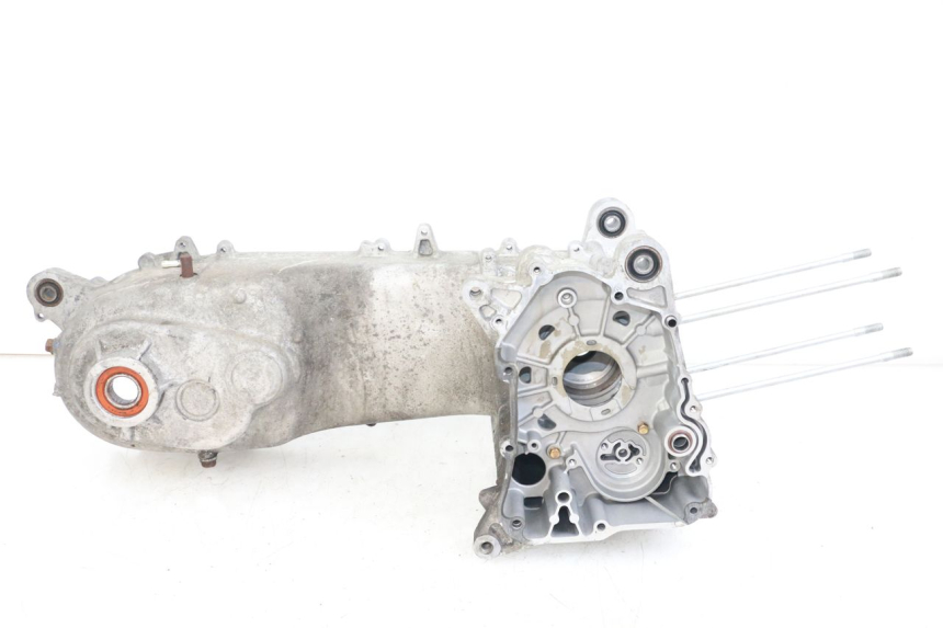 photo de CÁRTER DE MOTOR INFERIOR KYMCO DINK STREET 125 (2009 - 2014) - Detalles de los puntos de fijación