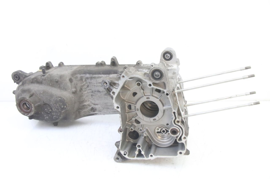 photo de CÁRTER DE MOTOR INFERIOR KYMCO DINK STREET 125 (2009 - 2014) - Primer plano técnico