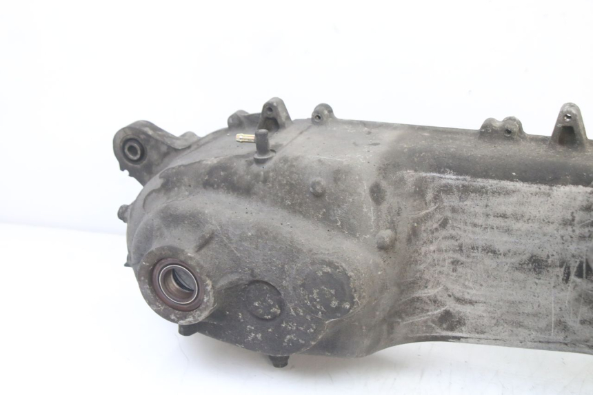 photo de CÁRTER DE MOTOR INFERIOR KYMCO DINK STREET 125 (2009 - 2014) - Detalles de los puntos de fijación