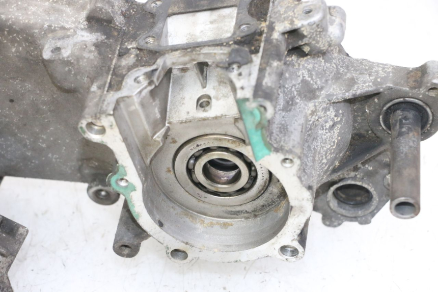 photo de CÁRTER DE MOTOR INFERIOR PEUGEOT ELYSTAR 50 (2002 - 2014) - Perfil de la pieza de repuesto