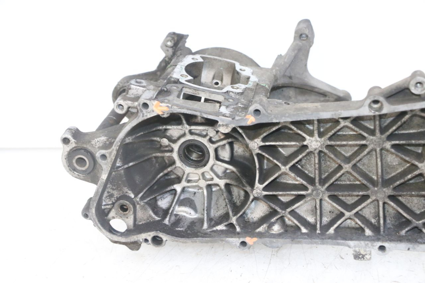 photo de CÁRTER DE MOTOR INFERIOR PEUGEOT ELYSTAR 50 (2002 - 2014) - Detalle de la pieza