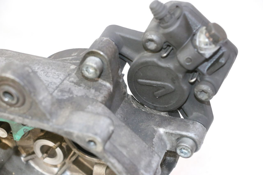 photo de CÁRTER DE MOTOR INFERIOR PEUGEOT ELYSTAR 50 (2002 - 2014) - Detalles de los puntos de fijación