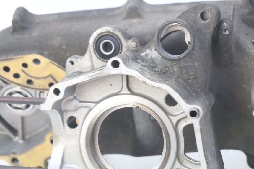 photo de CÁRTER DE MOTOR INFERIOR HONDA FES PANTHEON 125 (2003 - 2007) - Marcados y referencias originales