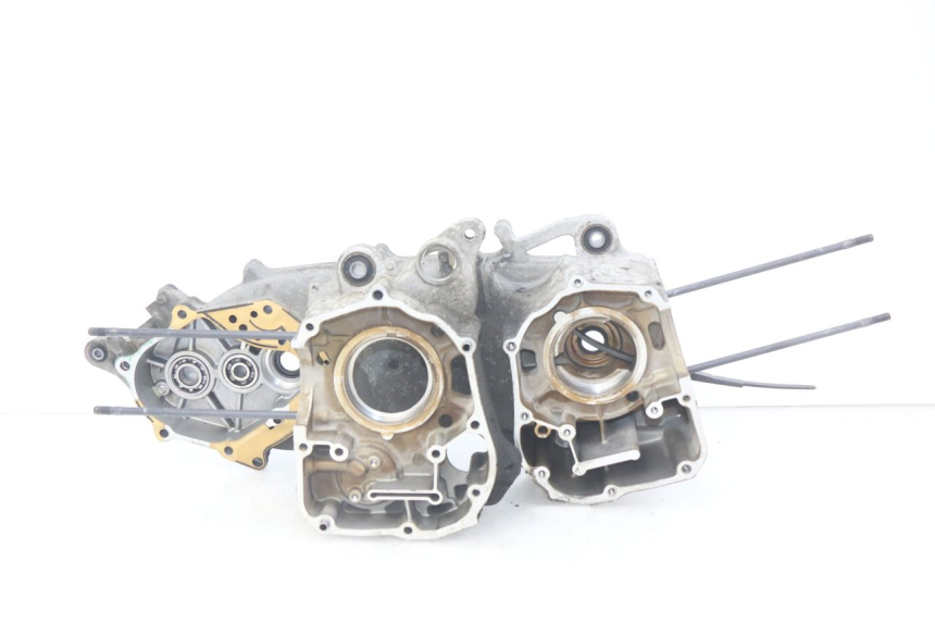 photo de CÁRTER DE MOTOR INFERIOR HONDA FES S-WING SWING ABS 125 (2007 - 2015) - Primer plano de alta resolución