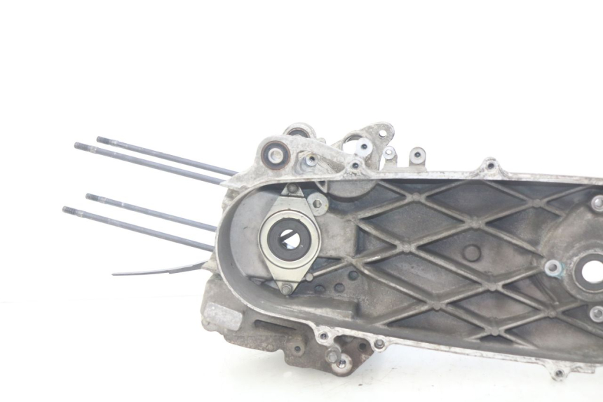 photo de CÁRTER DE MOTOR INFERIOR HONDA FES S-WING SWING ABS 125 (2007 - 2015) - Estado de la superficie y material