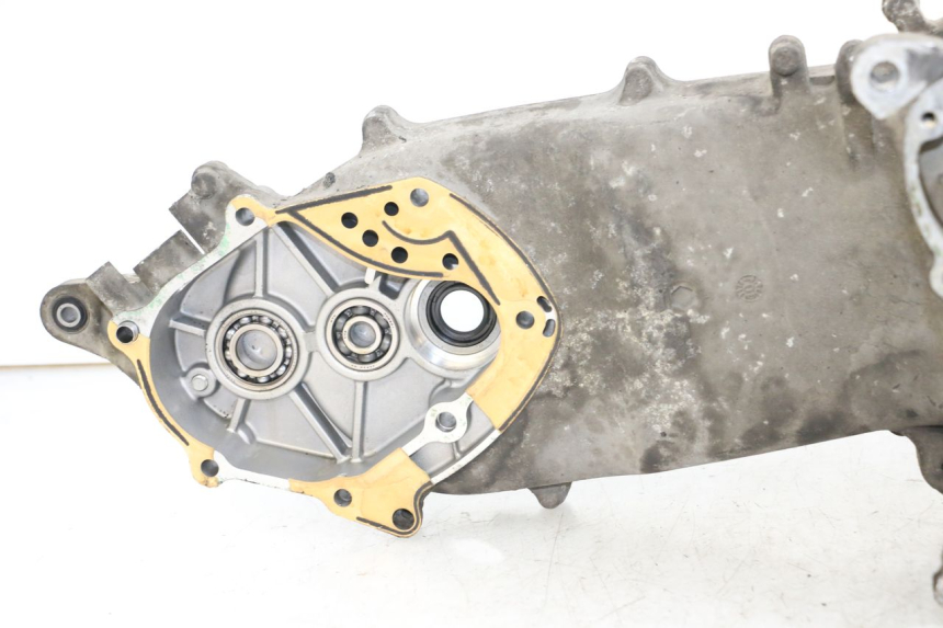 photo de CÁRTER DE MOTOR INFERIOR HONDA FES S-WING SWING ABS 125 (2007 - 2015) - Zoom sobre los componentes