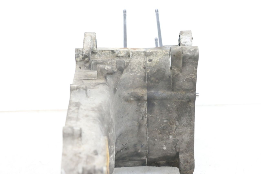 photo de CÁRTER DE MOTOR INFERIOR HONDA FES S-WING SWING ABS 125 (2007 - 2015) - Otra perspectiva