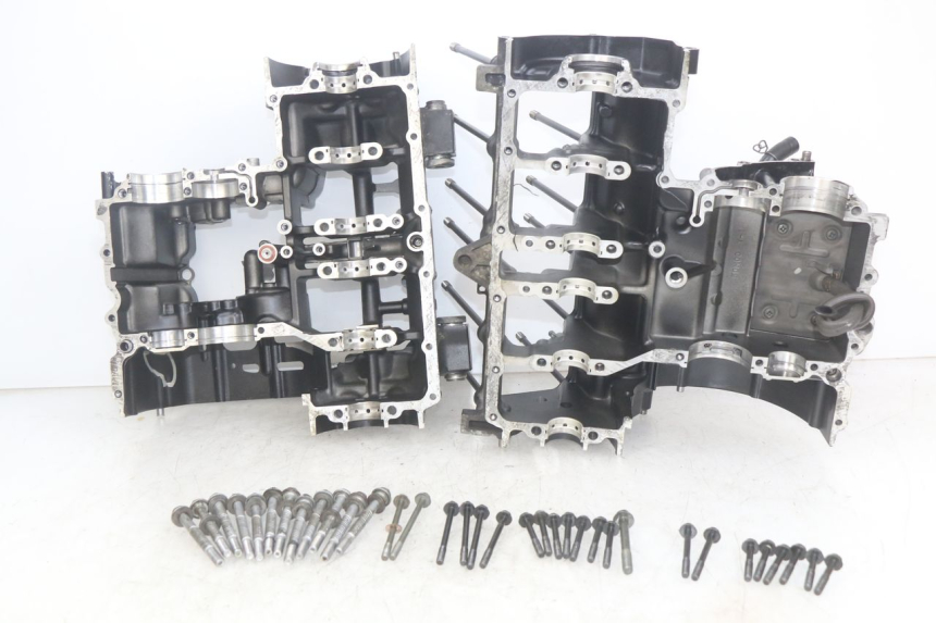 photo de CÁRTER DE MOTOR INFERIOR YAMAHA FZS FAZER 600 (1998 - 2001) - Detalle de la pieza